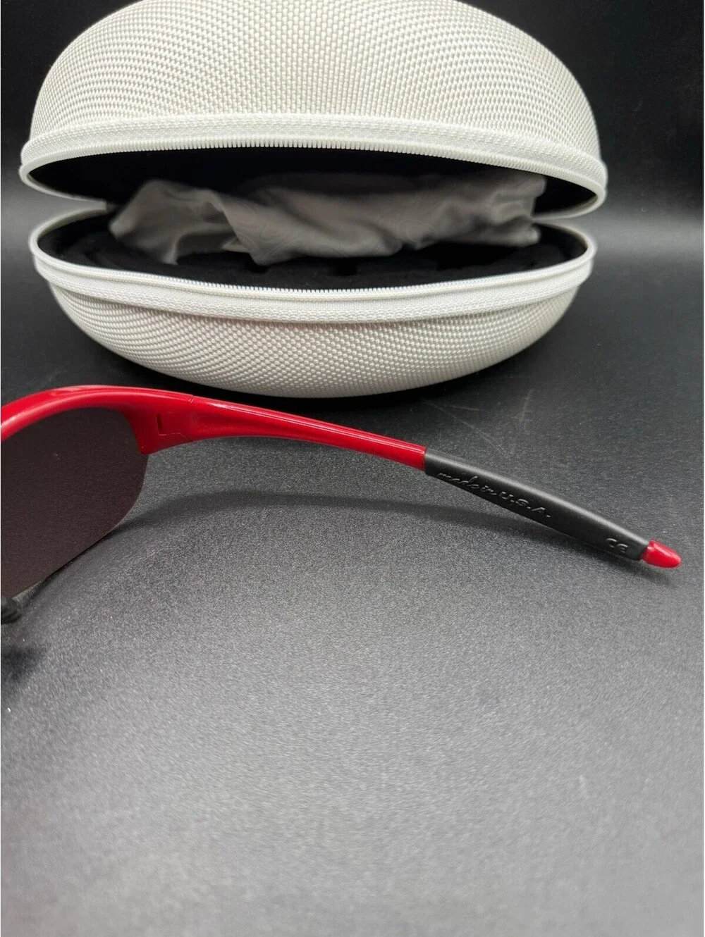 Oakley Endure Lipstick Red/G20 Lenses 09-803